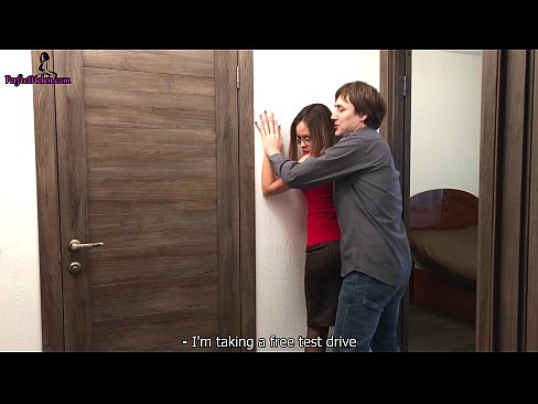 ❤️ Seksuali nekilnojamojo turto brokerė jausmingai čiulpia savo putę ir dulkinasi parduodama savo butą - Krempai Gražus porno prie mūsų ﹏