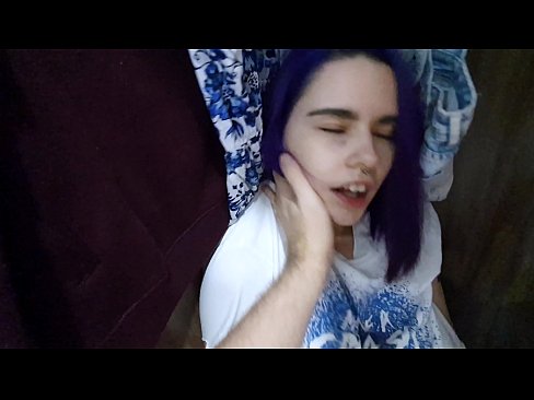 ❤️ Radau savo sesutę spintoje ir padėjau jai pasidaryti Gražus porno prie mūsų ﹏